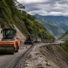 El mantenimiento permanente de la red vial es clave para evitar el aislamiento de regiones y proteger la producción nacional frente a la crisis y los eventos climáticos.