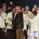 El cantante colombiano J Balvin al finalizar la pasarela inaugural de Colombiamoda, Artisan Gang in The City, el 25 de julio, en Medellín (Colombia).
