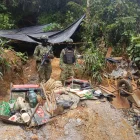 Las Fuerzas Armadas destruyeron campamentos de minería ilegal e inutilizaron maquinaria durante operativos en la provincia de Esmeraldas.