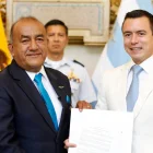 El reconocido periodista, José Enrique Delgado Nievecela, recibió la condecoración de la Orden Nacional “Al Mérito” en el Grado de Caballero por parte del presidente de la República, Daniel Noboa Azin en 2024.