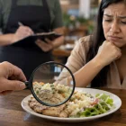 Referencial. La legislación ecuatoriana protege a los consumidores que reciben alimentos en mal estado en restaurantes.