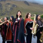 WarmiSax está formada por Nayelli Chora, Pamela Nazca, Evelyn Zambrano, Erika Escorza y Nathaly Andrade.