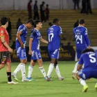 Deportivo Cuenca se impuso a Emelec en el estadio Alejandro Serrano Aguilar.