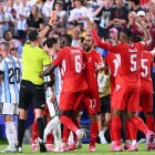 La IFAB ha reconocido un uso abusivo del VAR durante esta jugada.