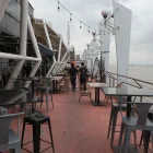 Atracción. Mercado del Río se convirtió durante ocho años en un punto de encuentro gastronómico para locales y turistas en el malecón Simón Bolívar.