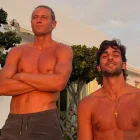Marcos Llorente (i) y Ferran Torres (d) durante sus vacaciones en Ibiza, donde las imágenes de ambos generaron un intenso debate en redes sociales.