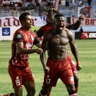 Tin Angulo jugador del Manta FC que recibe a Mushuc Runa.