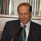 El expresidente de la República, Osvaldo Hurtado, en la presentación de su libro "Dictaduras del siglo XXI"