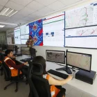 El nuevo centro de monitoreo vigilará recorridos, horarios y velocidad de los buses, mientras transportistas analizan cómo financiar la modernización exigida oficialmente.