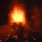El volcán de Fuego en erupción este 4 e agosto de 2026, en Alotenango, a 65 kilómetros al suroeste de Ciudad de Guatemala (Guatemala).