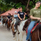 Cabalgatas y actividades rurales se presentan como opciones accesibles para el feriado del 10 de agosto cerca de Guayaquil.
