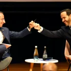 El presidente electo de Colombia, Abelardo de la Espriella (d), saluda a su vicepresidente, José Manuel Restrepo.