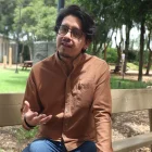 Fernando Muñoz-Miño analiza los desafíos que enfrenta la democracia ecuatoriana y plantea la necesidad de fortalecer la participación ciudadana.