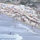 Las playas son los principales destinos de los turistas por los feriados.