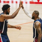 LeBron James y Joel Embiid, durante su etapa con Team USA en los Juegos Olímpicos de París 2024.