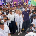 Cynthia Viteri y Andrés Guschmer lideraron la marcha de ADN en Guayas.