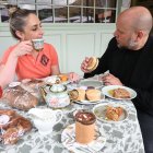 Tortas, galletas, pasteles y scones se sumana a la oferta de té que ofrece El Té Inglés Bakery Café, en Tumbaco.