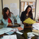 De izquierda a derecha, Alejandra Pinto y Karina Chicaiza, integrantes de Licuadora Gestora.