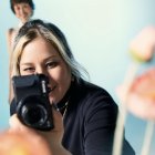 Delia Hernández llegó a Estados Unidos en 2016 y comenzó su carrera fotografiando las calles de Nueva York.