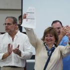 Andrés Roche (izquierda) y Luzmila Nicolalde acudieron este 15 de agosto de 2026 a la inscripción de sus candidaturas.