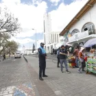 Vigilancia. Desde marzo, el PMO de Tumbaco mantiene presencia permanente en cuatro manzanas para atender reportes ciudadanos y reforzar controles municipales.