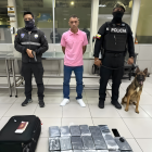 Paquetes de cocaína incautados a un ciudadano español en el aeropuerto de Guayaquil.