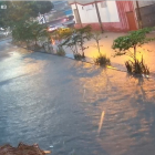 En sectores como Socio Vivienda, en el noroeste de Guayaquil, se acumuló el agua tras la lluvia de este 17 de agosto.