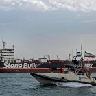 Barcos iraníes de la Guardia Revolucionaria interceptan buques extranjeros en el estrecho de Ormuz