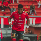 Kliver Moreno durante un partido con Deportivo Cuenca.
