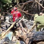 El accidente provocó un incendio que dificultó el acceso a la zona del impacto.