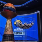 La Federación Ecuatoriana de Fútbol organiza la Copa Ecuador.