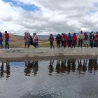 Comuneros de Tungurahua recorren y vigilan las zonas de páramo como parte de los acuerdos para proteger las fuentes de agua y conservar el territorio.