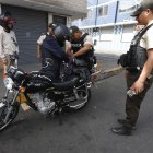 La Policía ejecuta operativos preventivos en sectores de Quito identificados como puntos de mayor incidencia de robos mediante sustancias.