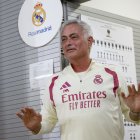 El técnico del Real Madrid, José Mourinho, durante la rueda de prensa posterior al entrenamiento del equipo.