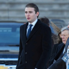 Barron Trump, hijo del presidente de EE. UU., bajo investigación de seguridad.