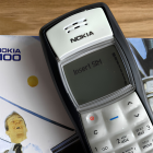 El histórico celular Nokia 1100 es uno de los modelos más vendidos de la historia y sirve de inspiración para la nueva generación de teléfonos básicos.