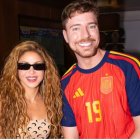 Shakira y Mr. Beast en el partido final del mundial pasado.