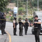 Atacan a tiros a varias personas junto a cementerio