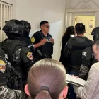 El operativo incluyó allanamientos en una unidad policial y en el domicilio del uniformado investigado por los supuestos cobros.
