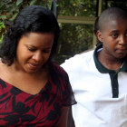 El rey Oyo y la reina madre, Best Kemigisa, llegan a la escuela internacional de Kabira, el Kampala, Uganda, el miércoles 29 de marzo.