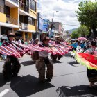 Desfile. Bandas, danzantes y comparsas recorrieron Sangolquí durante una jornada dedicada al maíz y turismo.