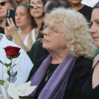 Familiares y allegados recuerdan a Mónika Silva en un acto conmemorativo en Ecuador.