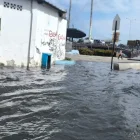 Fotografía de archivo de inundación en el sur de Guayaquil por marea alta.