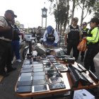 La Policía recuperó 51 motocicletas durante los operativos en Quito, además de decomisar armas, municiones y sustancias sujetas a fiscalización.