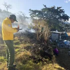 El Cuerpo de Bomberos identificó quemas de basura, maleza, desechos, troncos y ramas en varios sectores de Quito.