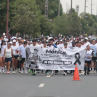 La marcha en memoria de Mónica Martinich recorrió la avenida Samborondón, donde un conductor la atropelló y huyó sin darle asistencia.