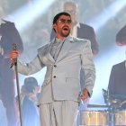 Bad Bunny ganó su primer Emmy gracias al espectáculo de medio tiempo del Super Bowl 2026.