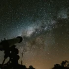 El equinoccio marca el momento en que el Sol cruza el ecuador celeste y da inicio al otoño astronómico en el hemisferio norte.