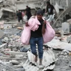Pese al tiempo transcurrido, los equipos de rescate mantienen la búsqueda y han logrado salvar a más de 13.000 personas.