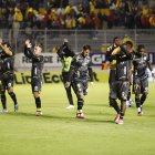 Los rostros serios de los jugadores toreros tras el cotejo ante Aucas, pese a rescatar un valioso punto.